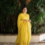 Aparna Balamurali Instagram - 💛 Promotions for Sundari Gardens ✨ #3 📷 : @merin_georg Styling : @keepitstylish_by_ammu @styledbyammu Outfit : @zuleiha_by_shehazeen Make up : @rizwan_themakeupboy Jewellery : @pureallure.in
