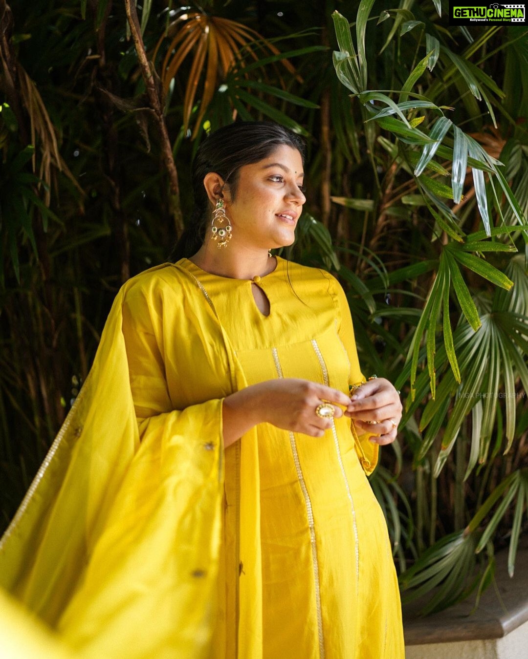 Aparna Balamurali Instagram - π Promotions for Sundari Gardens β¨ #3 π· : @merin_georg Styling : @keepitstylish_by_ammu @styledbyammu Outfit : @zuleiha_by_shehazeen Make up : @rizwan_themakeupboy Jewellery : @pureallure.in