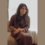 Aparna Balamurali Instagram - 🤎 📸 : @pournami_mukesh_photpgraphy Styling : @keepitstylish_by_ammu @styledbyammu Outfit : @korvaiindia Make up : @aikahairandmakeup Jewellery : @antegra_diaries