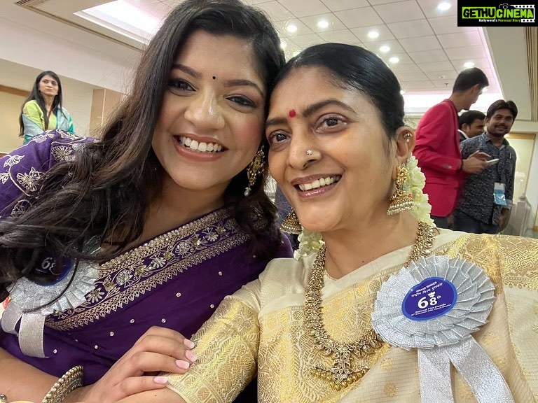 Aparna Balamurali Instagram - Thank you my @sudha_kongara ma’am for everything. For trusting me. For having the patience. You changed my life. You made this day happen! Thank you for bringing those smiles on my mom’s and dad’s faces ! Forever grateful ❤️ Thank you @actorsuriya sir for being a wonderful support throughout. Thank you @gvprakash for making Soorarai Pottru happen for me! Thank you @jyotika ma’am, @rajsekarpandian amd @2d_entertainment for the constant encouragement! A day that’ll always be close to my heart. My very first National Award✨ #68thnationalfilmawards #sooraraipottru