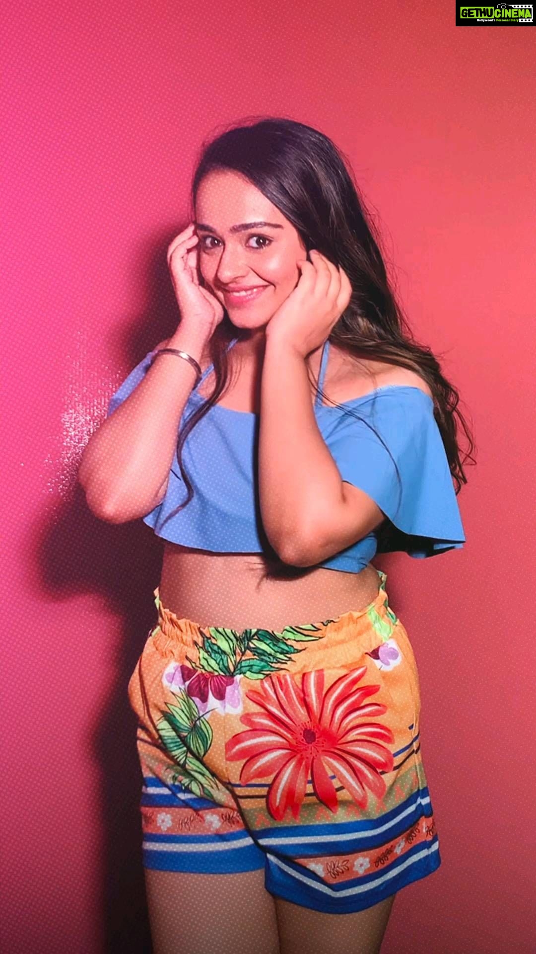 Apoorva Arora Instagram - mujhe toh bohot maza aaya Punni ka character play karne mein! kya aap ready ho Patolas ke liye?💯😊 @applausesocial @solproductions_ @aasttha.s @sukhmanisadana @apooarora @poppyjabbal #UdanPatolas #AmazonminiTV #GirlGang #WebSeries #Drama #DramaSeries #Friendship #SquadGoals #WatchNow #WatchFree