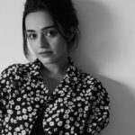 Apoorva Arora Instagram - Wrapped up in layers 📸 @anurag_kabburphotography HMU- @glowzoh @makeupbyjanak