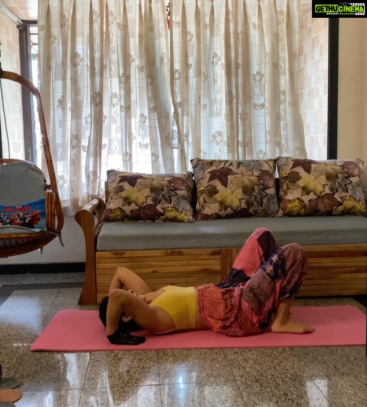 Apoorva Arora Instagram - Joining yoga with @pallavi.kedia has been a blessing ♥️ I’m still a work in progress and always will be, but whatever little improvements I make everyday mean a lot to me. To better health, intrinsic happiness and fulfilling small goals everyday 🥂 (they need to make a smoothie emoji) #internationalyogaday