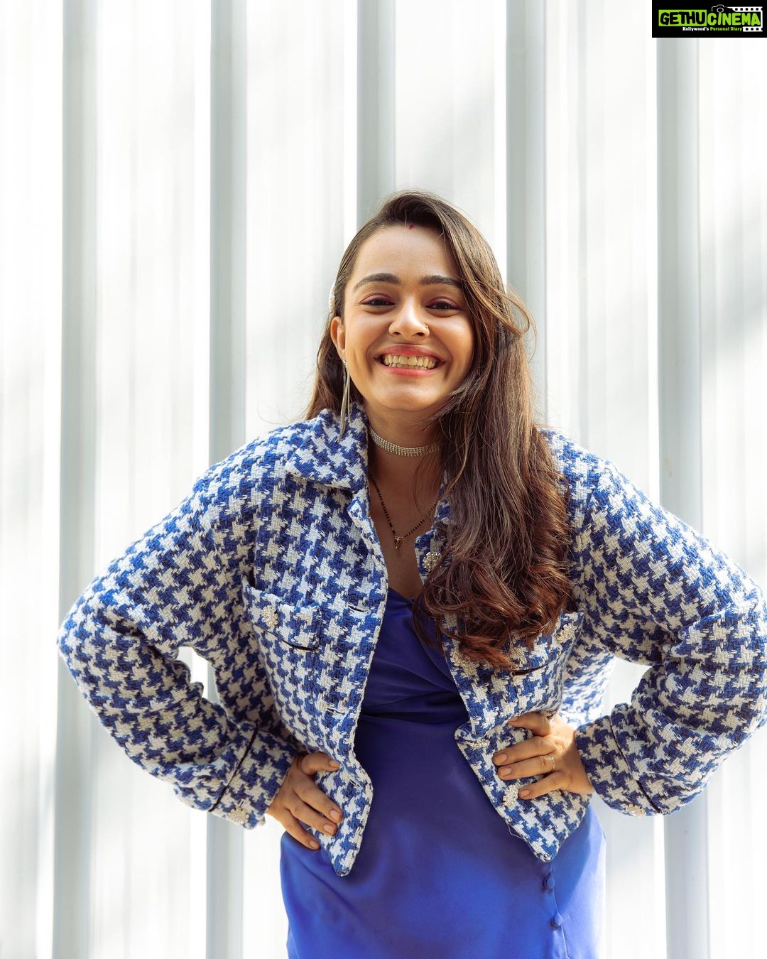 Apoorva Arora Instagram - Did you guys meet Bhavna yet? Watch my short film ‘Badboli Bhavna’ on Amazon mini tv RIGHT NOW! Director- @pranjal.dua Writers- @prawnchilli @ma_jyotanwaali Starring- @apooarora @ankushbahuguna