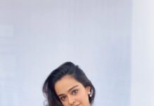 Apoorva Arora Instagram - Looking ‘Doobey ikk dooje mein hum yaha’ Feeling ‘chai mein dooba biscuit ho gaya’
