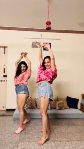Apoorva Arora Instagram - We tried being like @malaikaaroraofficial but in reality we are Uday and Majnoo 😂 #hothRaseele #SehLengeThoda