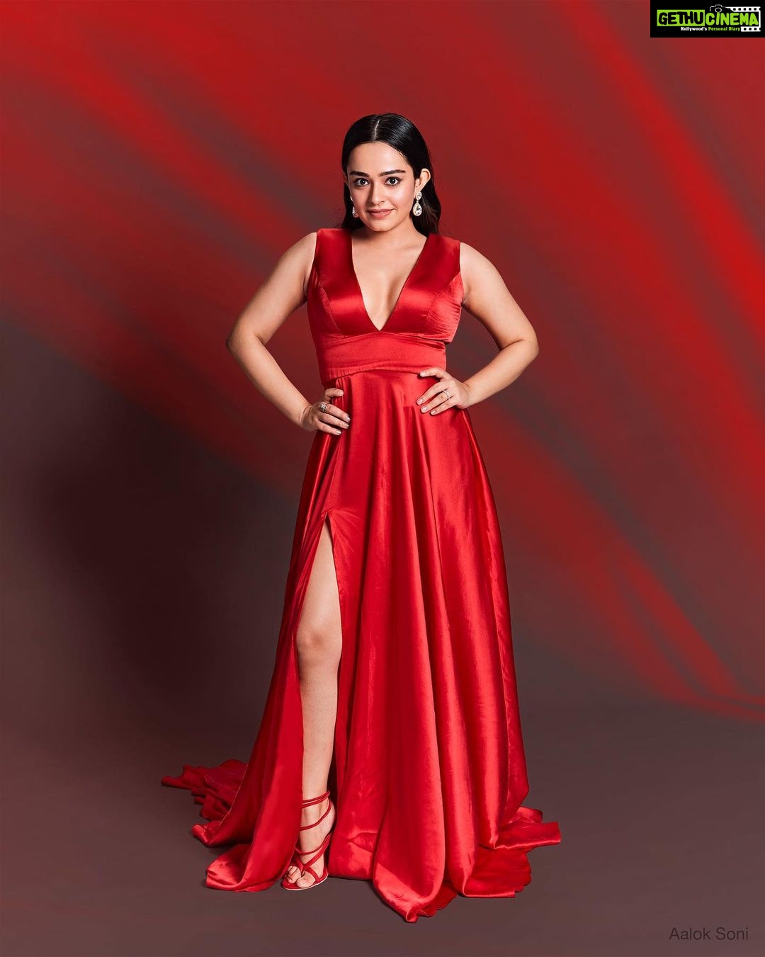 Apoorva Arora Instagram - @apooarora for @hindustantimes @htcity HT India’s Most Stylish Awards 2022 #HTIMS . 📸 @aalok_soni ⚡️ @ravimumbaya @mehek_agrawal . Wearing @bennusehgallofficial @amigos.rizwan Stylist @tryagaintoobad Style team @twinklebakhai @kareena_1111 Hair @glowzoh Jewellery @curiocottagejewelry Shoes @monrowshoes . . . . . . . #apoorvaarora #ladyinred #actor #indianactress #actress #ott #coverphoto #photoshoot #fashion Mumbai, Maharashtra