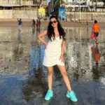 Apoorva Arora Instagram – 💙 ☀️ 🏝️ Juhu Beach,mumbai