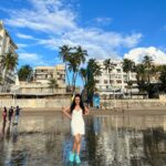 Apoorva Arora Instagram - 💙 ☀️ 🏝️ Juhu Beach,mumbai