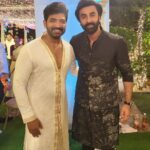 Arun Vijay Instagram – Was a pleasant catch up with the humble actor #Ranbirkapoor on a divine  evening!!🤝🏼❤️