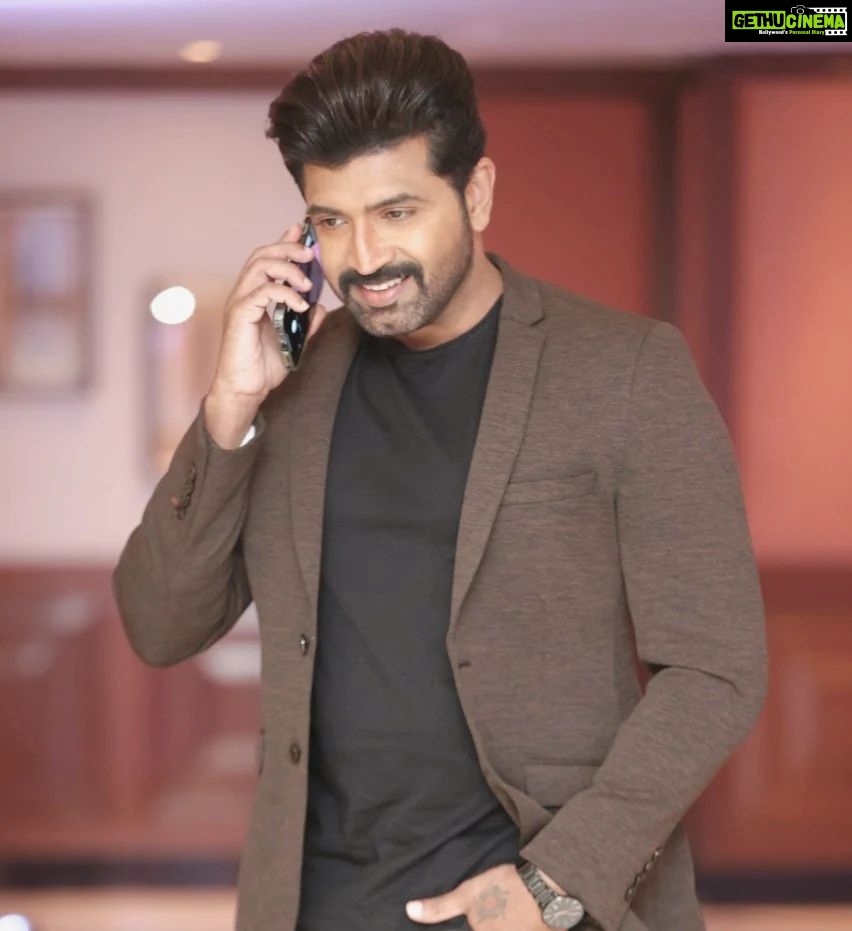 Saaho': Arun Vijay shares a pic from the sets of the Prabhas starrer |  Telugu Movie News - Times of India