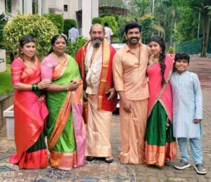 Arun Vijay Instagram - Happy birthday Appa!!❤️ 
#Thirumala 🙏🏽

#Family
@aarathi_arun @pritha10hari @sridevi_vijaykumar