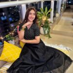 Ashnoor Kaur Instagram - This Diwali don’t burst a patakha, be one🖤💥 . . . #HappyDiwali #WhatIWore Wearing @rangriti Styled by @stylingcityy