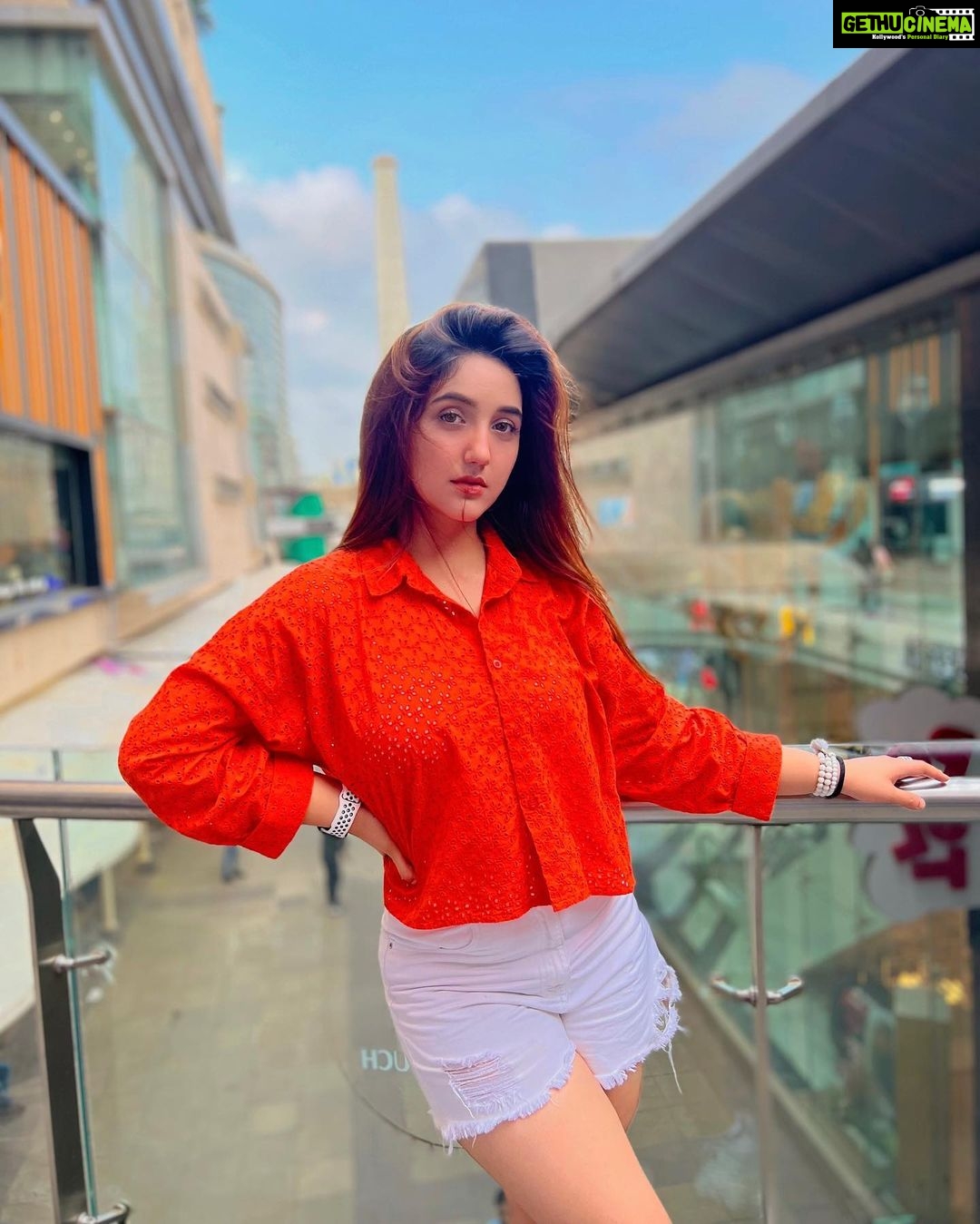 Ashnoor Kaur Instagram - Orange all day🍊🧡