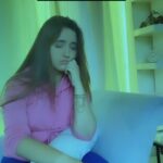 Ashnoor Kaur Instagram - Dukh. Dard. Peeda🥹 . . . #JustAVideo #LoveMyLife #kbye