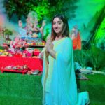 Ashnoor Kaur Instagram - Ganpati bappa, morya🤍 #HappyGaneshChaturthi 💫 . . Wearing @lavanyathelabel