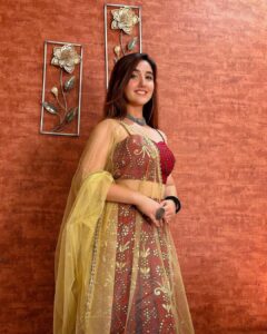 Ashnoor Kaur Instagram - #NavratriLook2022 ♥️ 1,2 or 3? . . . Wearing @manishkumar330_