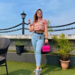 Ashnoor Kaur Instagram - Waiting for 5pm, tomorrow like👀🧿🤍