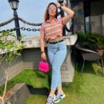 Ashnoor Kaur Instagram - Waiting for 5pm, tomorrow like👀🧿🤍