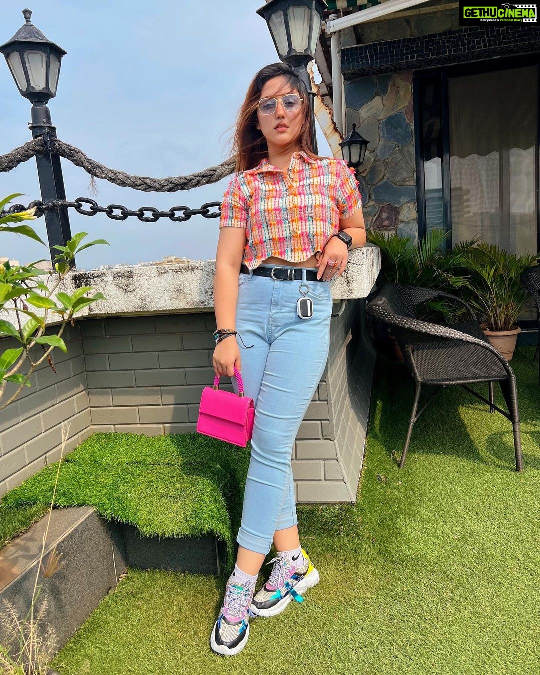 Ashnoor Kaur Instagram - Waiting for 5pm, tomorrow like👀🧿🤍