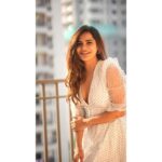 Ashu Reddy Instagram - The golden hour retreat 💛 #ashureddy #photooftheday #photoeveryday #subscribe