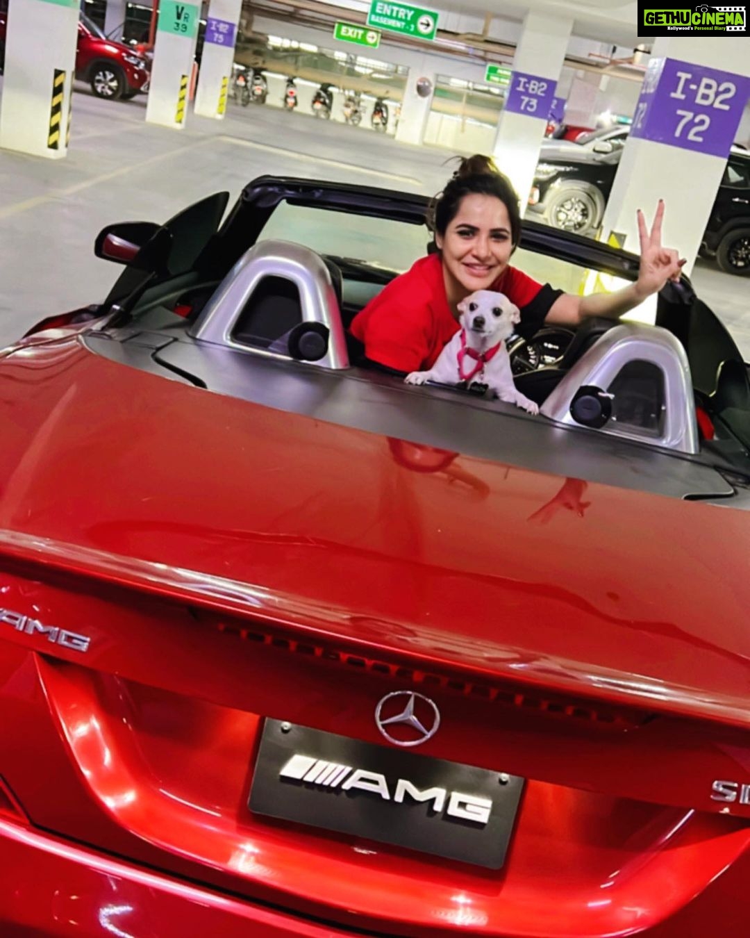 Ashu Reddy Instagram - Longgg Weekending my way , 🌞♥️👹 #ashureddy #amg #gratitude #godisgood🙏🏾