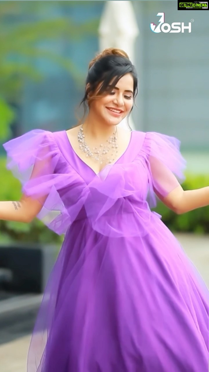 Ashu Reddy Instagram - Kadhal manana😍 #ashureddy @joshapp.telugu @officialjoshapp #kadhalmannananeeyum @jahnavivarmalabel