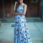 Ashu Reddy Instagram - Alright, it's been long time to wear a long dress 👗👀👹☀️ #ashureddy #photooftheday #photoeveryday @naveen_photography_official 🎥🤗