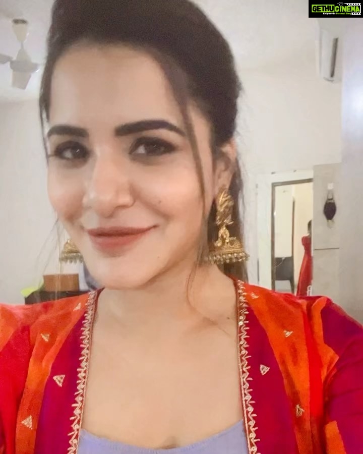 Ashu Reddy Instagram - Longgg Weekending my way , 🌞♥️👹 #ashureddy #amg #gratitude #godisgood🙏🏾