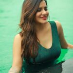 Ashu Reddy Instagram - It's still cold water, would you jump right over? 😍 #ashureddy #poolside #waterfront @naveen_photography_official Dubai, UAE