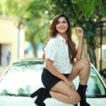 Ashu Reddy Instagram - Back to school today!! 👀😜♥️ #ashureddy #photooftheday #photoeveryday @naveen_photography_official 🎥☀️