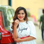 Ashu Reddy Instagram - A calm cloud roars when the time shines 👀 🌧 . #ashureddy @naveen_photography_official ♥️ #photoshoot #styleoftheday 🦀