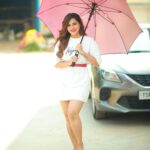 Ashu Reddy Instagram - A calm cloud roars when the time shines 👀 🌧 . #ashureddy @naveen_photography_official ♥️ #photoshoot #styleoftheday 🦀