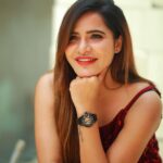 Ashu Reddy Instagram - Would you take me for a coffee? I promise i'd stare at you the same way..! ☺️♥️ #ashureddy @naveen_photography_official 🎥☀️💕