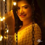 Ashu Reddy Instagram - Ever wanted to see me closer..👀 #ashureddy #closer #spreadsmiles