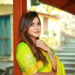 Ashu Reddy Instagram - Never loved sarees so much until today♥️♥️ #ashureddy @naveen_photography_official 🥳