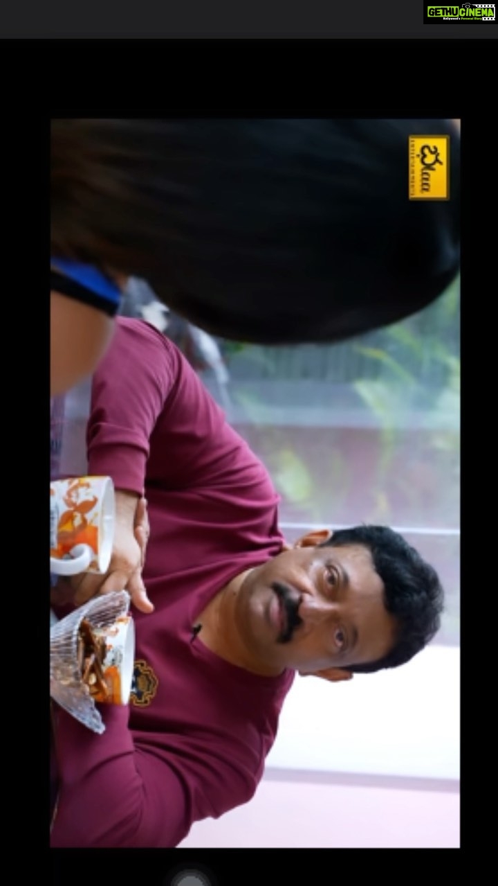 Ashu Reddy Instagram - NO 😂😂 @rgvzoomin #ashureddy #ashuboldrgv @bhala_entertainments #rgvinterview