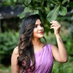 Ashu Reddy Instagram - Birthday month 💕 #feelingmyself #randomthoughts @nyrabynikhilareddy #ashureddy @impriyankasahajananda @hairstylistravi @arvind_ayal