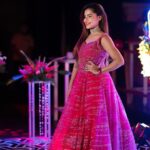Ashu Reddy Instagram - Thank you for making my birthday special ❤️🎁 Couldn't thank @block22club enough!! Such an amazing people and amazing night 💕 MORE PICTURES COMING SOON..!! #bestclubintown #block22 #ashureddy BLOCK 22