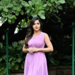 Ashu Reddy Instagram - Birthday month 💕 #feelingmyself #randomthoughts @nyrabynikhilareddy #ashureddy @impriyankasahajananda @hairstylistravi @arvind_ayal