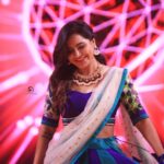 Ashu Reddy Instagram - Smile with your heart ❤️ #ashureddy @argalacouture9 @petalsbyswathi @naveen_photography_official @joshapp.telugu @officialjoshapp