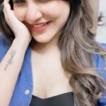 Ashu Reddy Instagram - Well, maybe just a little bit 😎❤️ #ashureddy #reelitfeelit #feels