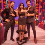 Ashu Reddy Instagram - My Rockstaars!! 😎 @anchorravi_offl @i.ali.reza Aliiieee, thanks for making HAPPYDAYS episode so special today!! ❤️ #ashureddy #happydaysshow #biggbosstelugu3 🎊