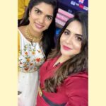 Ashu Reddy Instagram - The BIGG gang is coming to entertain you very soon on Start Music @starmaa with @kanakalasuma @sipligunjrahul @kaushalmanda @kireetid @deeptinallamothu @maheshvitta #ashureddy #staytuned ❤️ OUTFIT BY @rakesh_earne @she_shore_designers 💝🎉