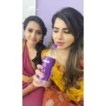 Ashu Reddy Instagram - Singer @lasyamanjunath #ashureddy 😂 @officialjoshapp