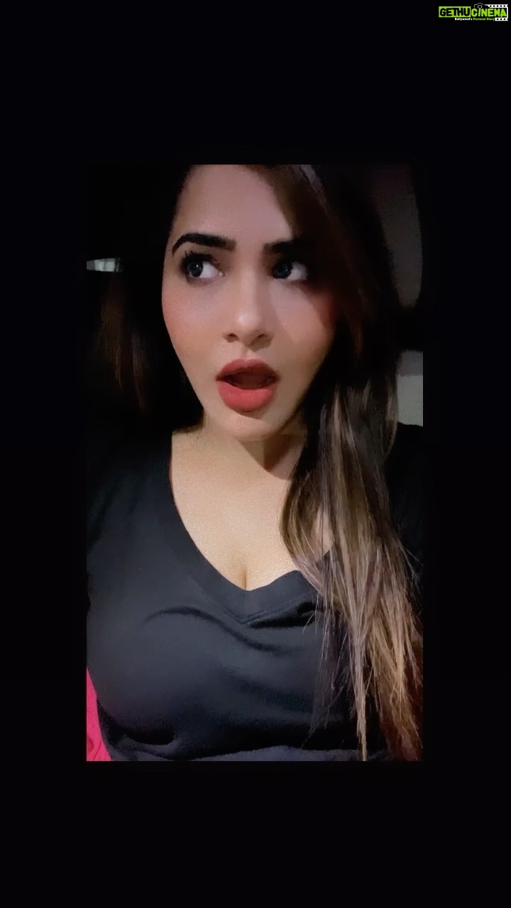 Ashu Reddy Instagram - Rude but true ..!! #ashureddy #womenempowerment