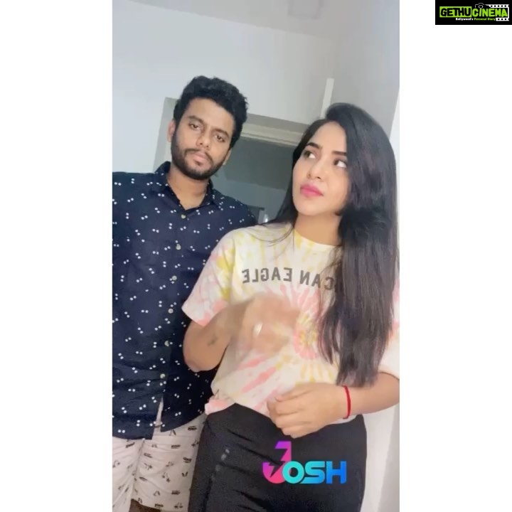 Ashu Reddy Instagram - Follow me on @officialjoshapp #joshmeinaaja❤️ #ashureddy