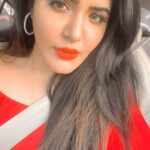 Ashu Reddy Instagram - Please wear your seatbelt for a safe drive! ❤️ #ashureddy #mondayquotes #socialresponsibility Annapurna Studios