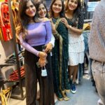 Ashu Reddy Instagram - At the grand opening of Ooko Kakà ❤️ @sipligunjrahul @kondapisrikanth #feelingproud #growthisgood #ashureddy #biggbosstelugu3 ❤️