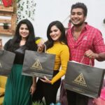 Ashu Reddy Instagram - BIGGGG ANNOUNCEMENT TOMORROW...!!🤚🏻❤️🌹 Please be at filmnagar petrol bunk by evening 5PM for the reveal..!! This one is special @sipligunjrahul #ookokaka #jhps #ashureddy